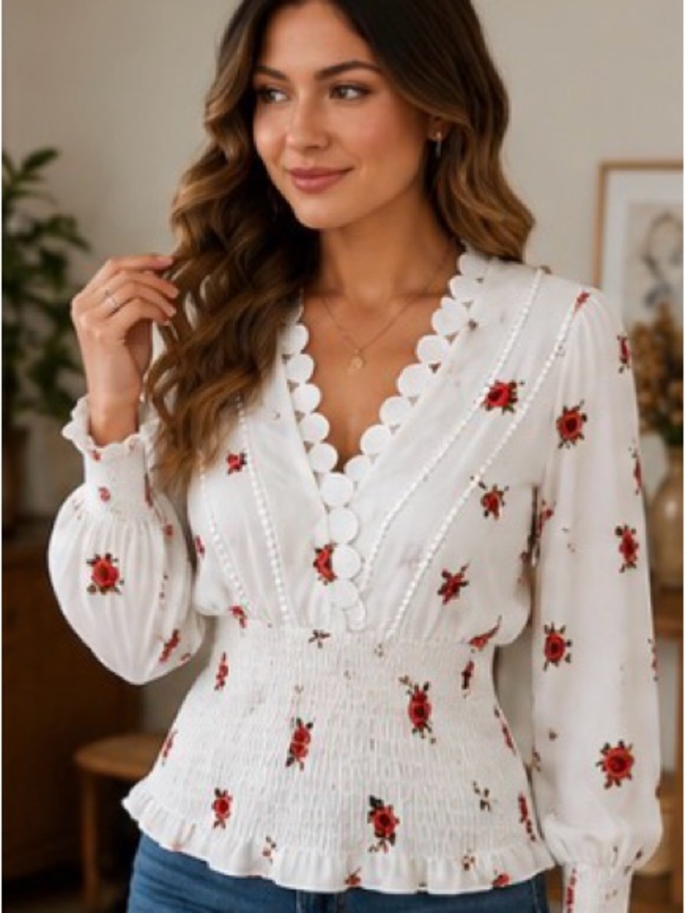 L.I.F.E. Love Is For Eternity White Rose Floral Smocked V-Neck Blouse Sz S NWT